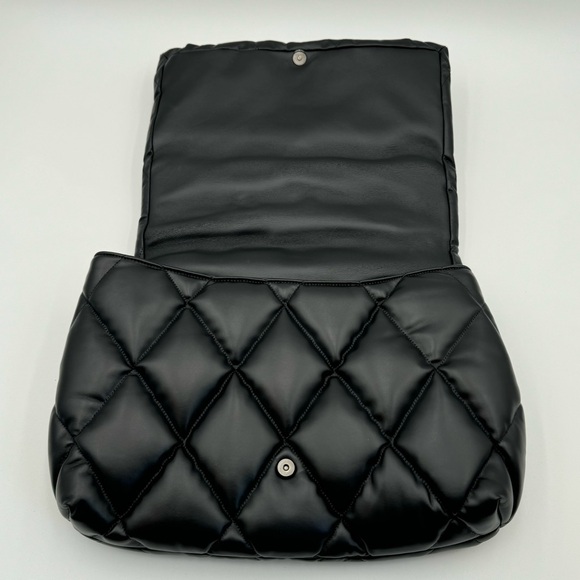 (SOLD) Balenciaga Nappa Calfskin Quilted Touch Black B Clutch Bag - Picture 9 of 15